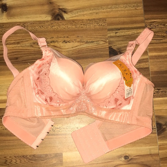 NWT light pink bra - VS look alike - Picture 1 of 1